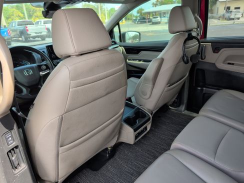Used 2023 Honda Odyssey Touring image 16