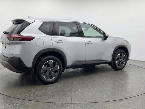 Used 2025 Nissan Rogue SV image 9