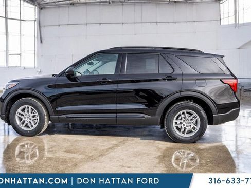 New 2026 Ford Explorer Active image 2