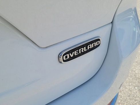 Used 2022 Jeep Grand Cherokee Overland w/ Luxury Tech Group IV image 6