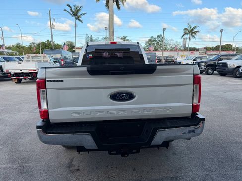 Used 2018 Ford F250 XL w/ Power Equipment Group image 4