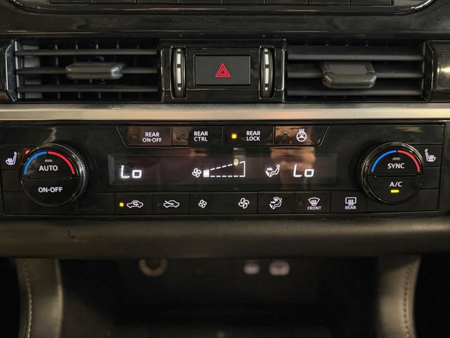 Used 2022 Nissan Pathfinder SL AWD/4WD image 33