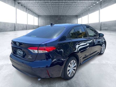 Used 2025 Toyota Corolla SE FWD image 3