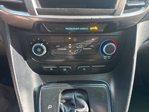 Used 2023 Ford Transit Connect XL image 27
