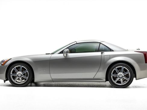 Used 2005 Cadillac XLR image 4