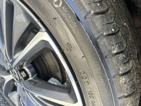 Used 2025 Toyota Prius XLE image 7