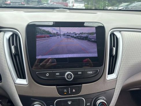 Used 2023 Chevrolet Malibu LS image 23