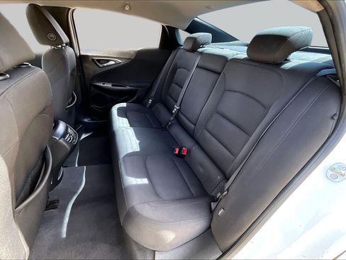 Used 2018 Chevrolet Malibu LT FWD image 21