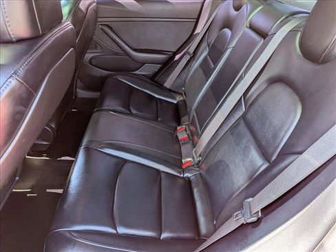 Used 2018 Tesla Model 3 Long Range RWD image 18