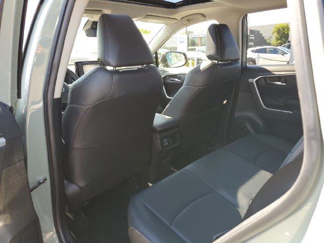 Used 2020 Toyota RAV4 XLE Premium w/ All Weather Liner Package FWD image 15