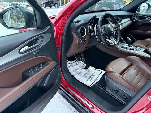 Used 2021 Alfa Romeo Stelvio Ti Sport image 23