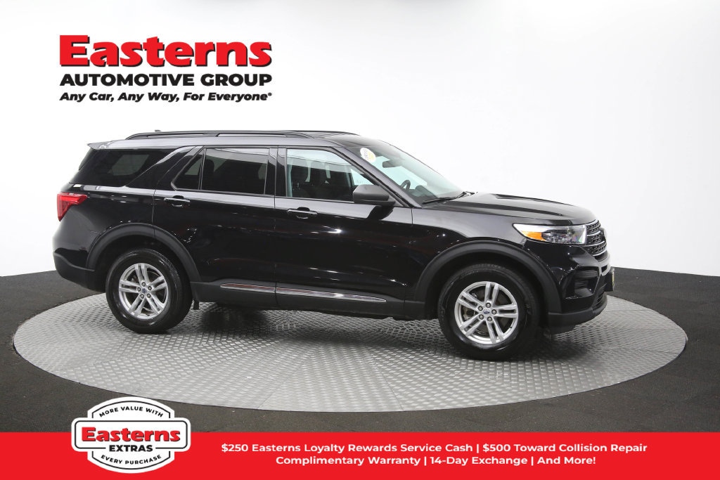 Used 2023 Ford Explorer XLT AWD/4WD image 49