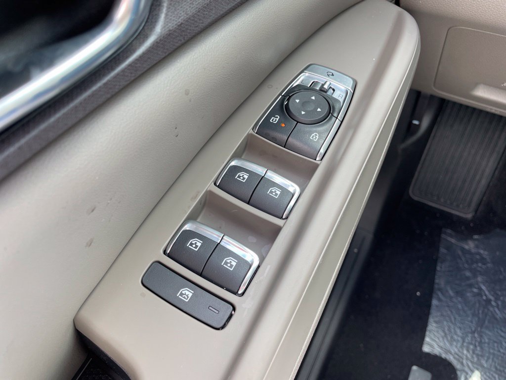 New 2026 Kia Carnival EX FWD image 25