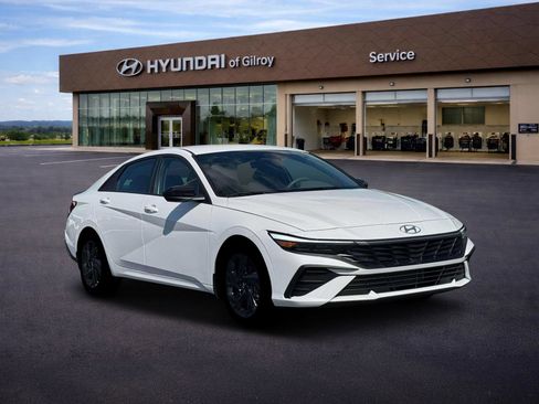 New 2026 Hyundai Elantra Sport FWD image 11