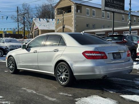 Used 2011 Mercedes-Benz E 350 4MATIC Sedan image 5