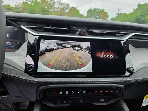 New 2026 Jeep Cherokee Laredo AWD/4WD image 21