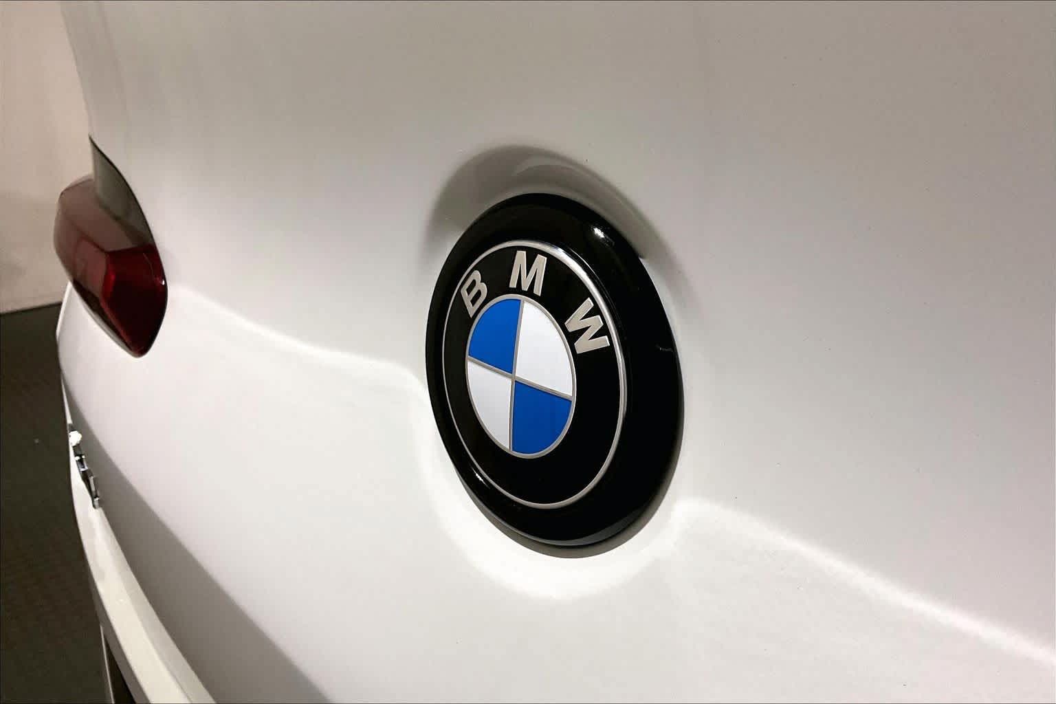 Used 2025 BMW X4 xDrive30i w/ Premium Package AWD/4WD image 32