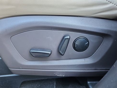 Used 2022 Ford Explorer Platinum w/ Equipment Group 601A image 31