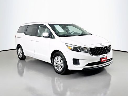 Used 2016 Kia Sedona LX w/ LX Convenience Package image 7