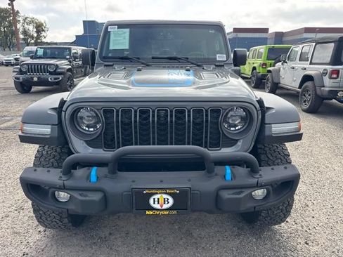 Used 2023 Jeep Wrangler Unlimited Rubicon 4xe AWD/4WD image 2