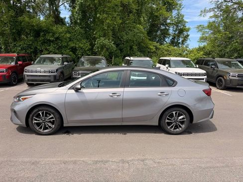 Used 2024 Kia Forte LXS FWD image 7