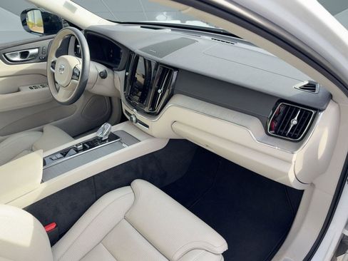 Certified 2023 Volvo XC60 B5 Ultimate w/ Protection Package Premier image 31