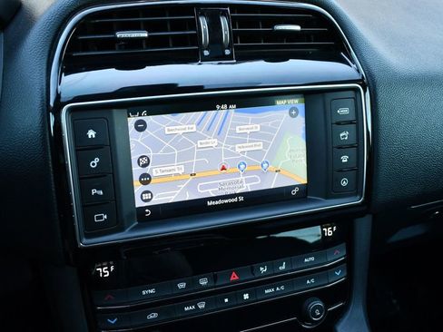 Used 2018 Jaguar F-PACE Prestige image 48