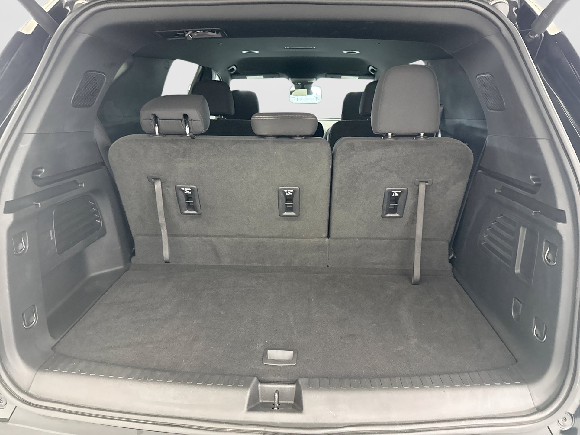 Used 2024 Chevrolet Traverse LT FWD image 22