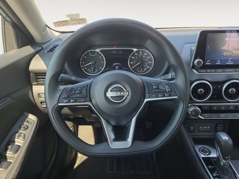 Used 2025 Nissan Sentra SV FWD image 12