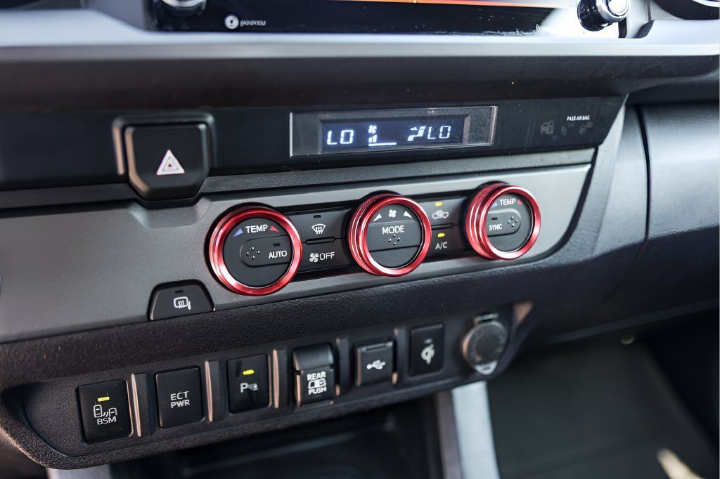 Used 2021 Toyota Tacoma TRD Sport w/ Technology Package RWD image 21