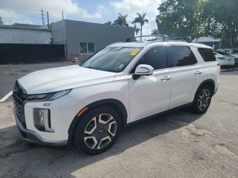 Used 2024 Hyundai Palisade Limited FWD image 2