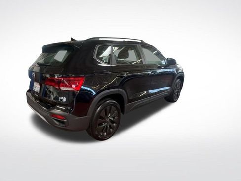 Certified 2023 Volkswagen Taos S FWD image 9