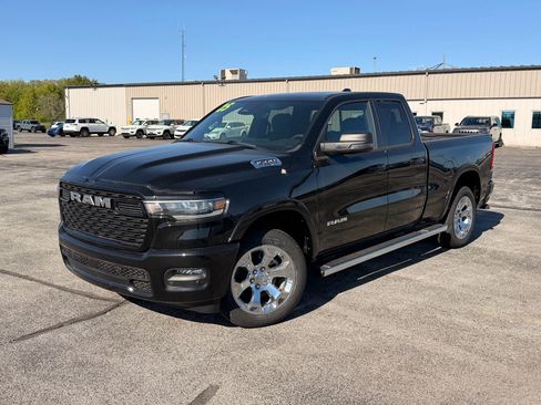 Used 2025 RAM 1500 Big Horn AWD/4WD image 1