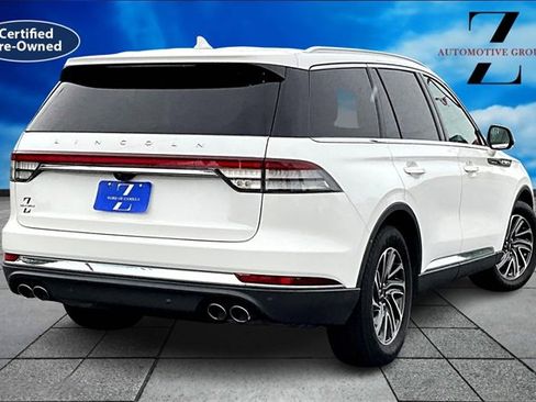 Used 2020 Lincoln Aviator 2WD image 2