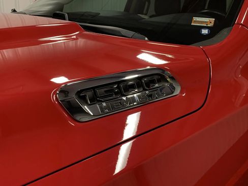 Used 2019 RAM 1500 Laramie image 12