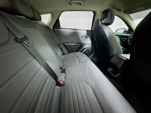 Used 2025 Kia K4 EX image 26