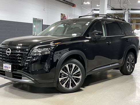 New 2026 Nissan Pathfinder Platinum w/ Cargo Package AWD/4WD image 37