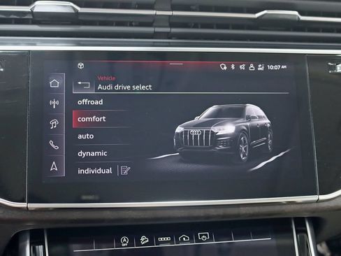Used 2025 Audi Q7 3.0T Premium Plus AWD/4WD image 21