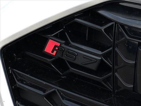 Used 2024 Audi RS 7 Performance image 11