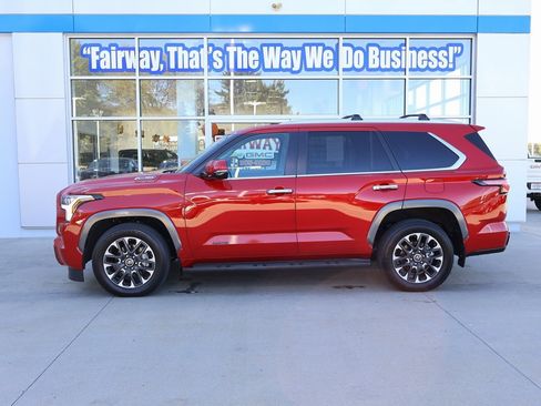 Used 2024 Toyota Sequoia Limited image 7