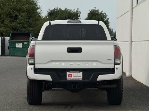 Certified 2023 Toyota Tacoma TRD Off-Road w/ Technology Package AWD/4WD image 6