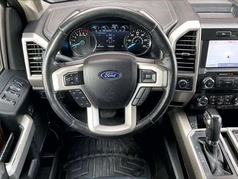Used 2019 Ford F150 Lariat image 8