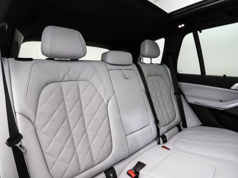 Used 2026 BMW X5 M60i AWD/4WD image 27