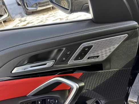 Used 2025 BMW X1 xDrive28i w/ Premium Package image 12