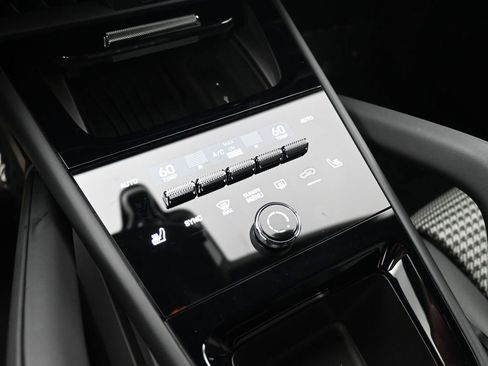 Certified 2025 Porsche Cayenne GTS image 22