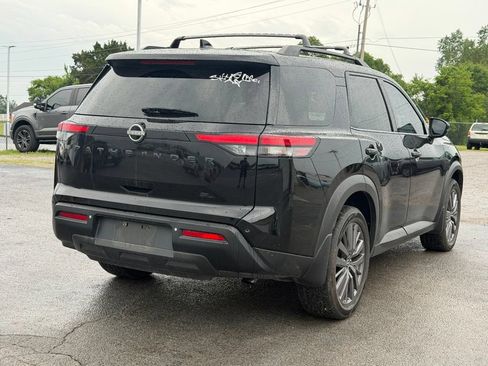 Used 2024 Nissan Pathfinder SL w/ SL Premium Package FWD image 5
