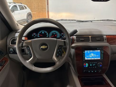 Used 2010 Chevrolet Tahoe LTZ image 26