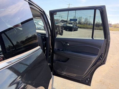 Used 2018 Honda Pilot EX-L image 41