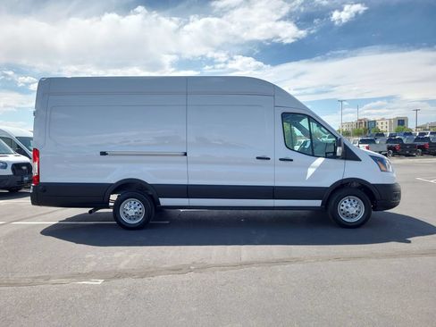 Used 2025 Ford Transit 250 148 High Roof Extended AWD image 2