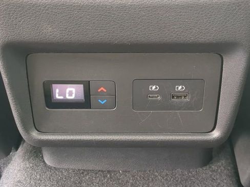 Used 2023 Nissan Rogue SL w/ SL Premium Package image 17